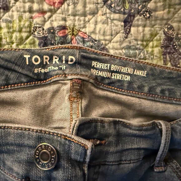 TORRID Perfect Boyfriend Ankle Premium Strectch Jeans - Picture 3 of 6